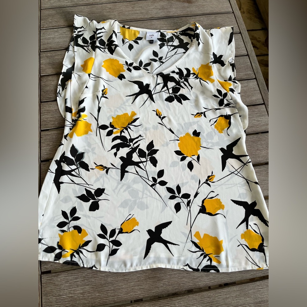 Beautiful White and Yellow Silky Blouse Size M